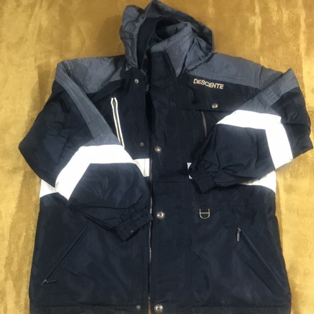 Descente Men's Navy and Gray Ski Jacket Size M
